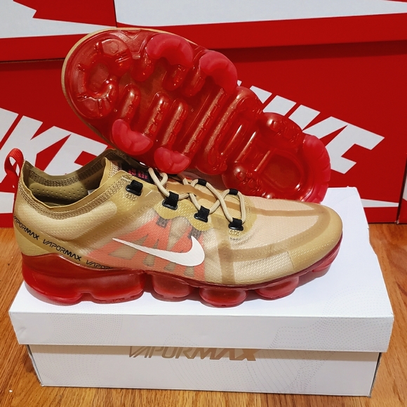 NIKE AIR VAPORMAX 2019: Size- 10 - Picture 6 of 11